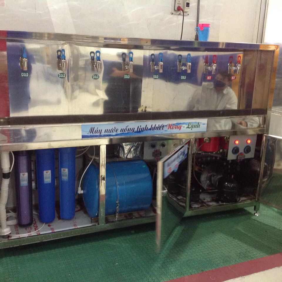 Máy nước uống nóng lạnh công nghiệp 8 vòi